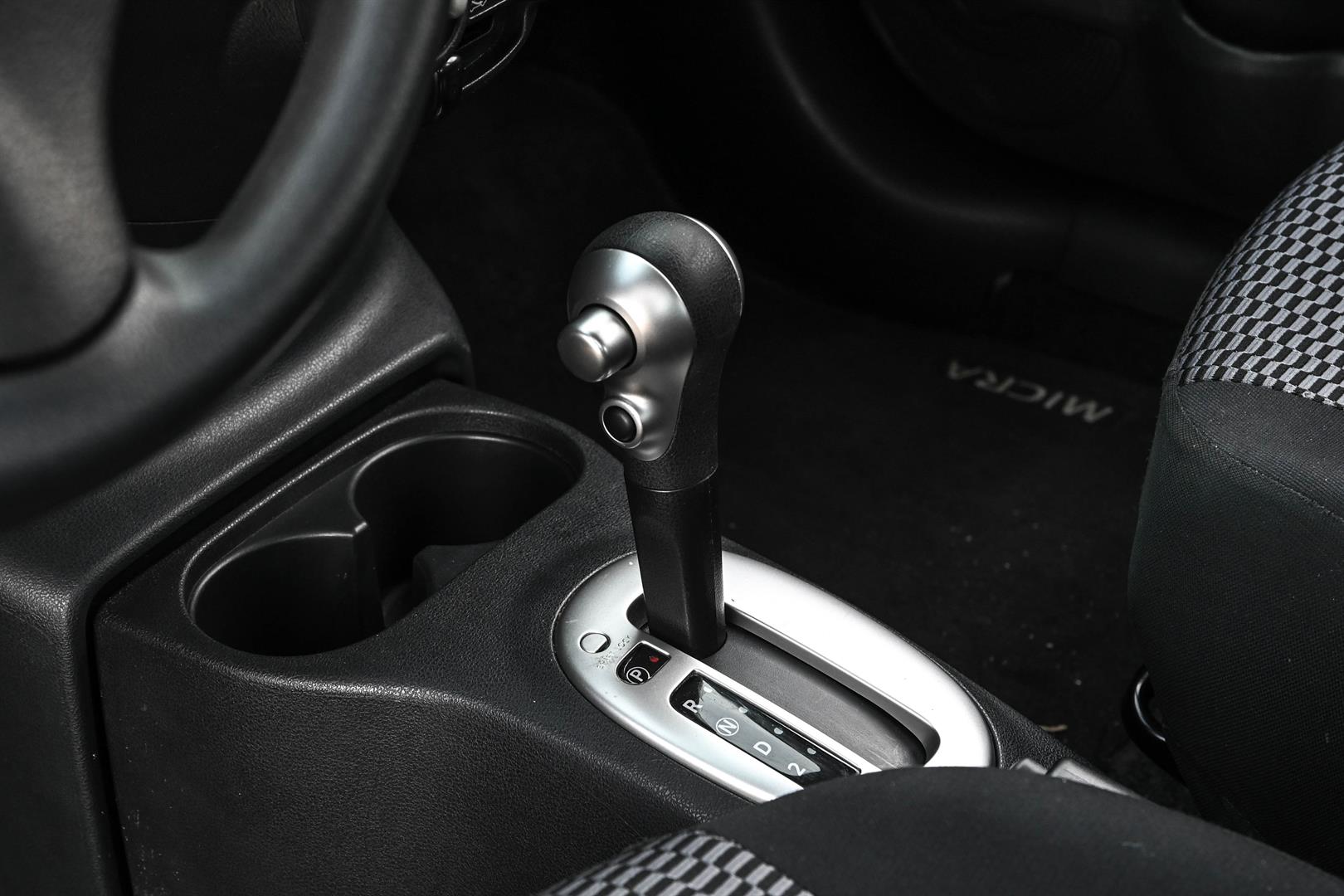 nissan Micra 2018 - 21