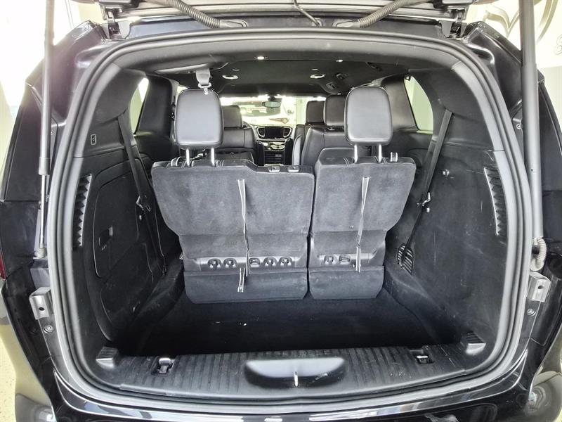 chrysler Pacifica 2023 - 26
