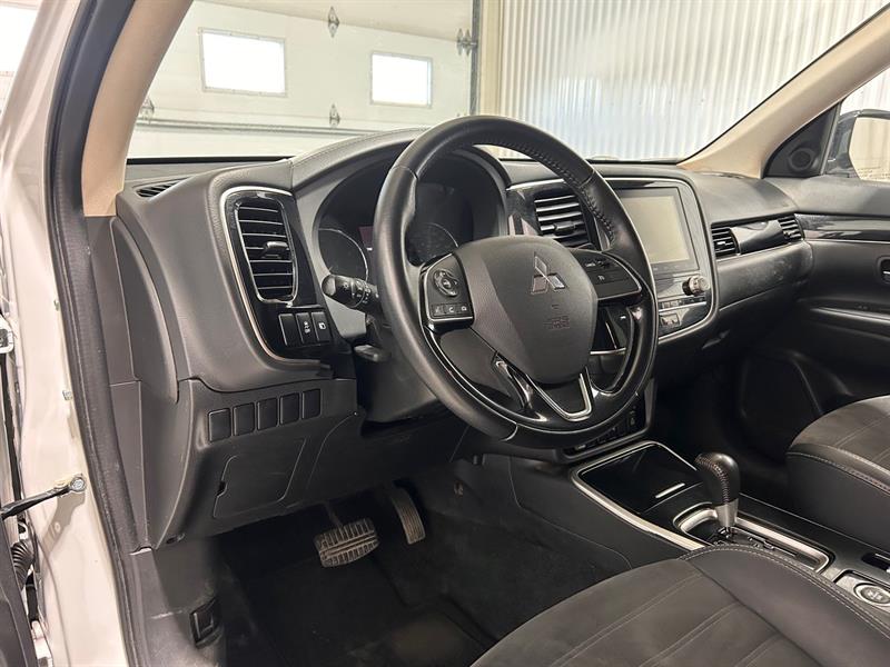 mitsubishi Outlander 2020 - 11