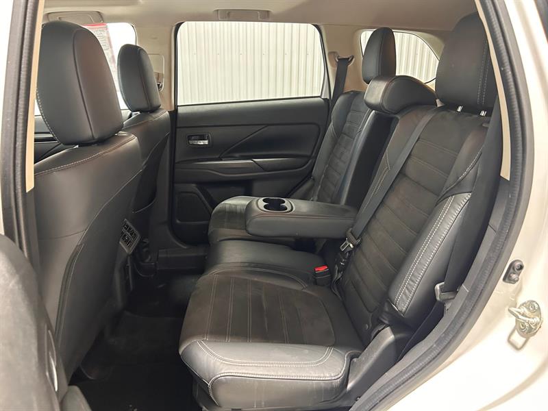 mitsubishi Outlander 2020 - 16