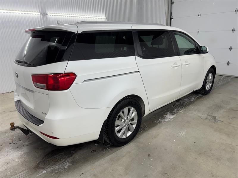 kia Sedona 2017 - 7