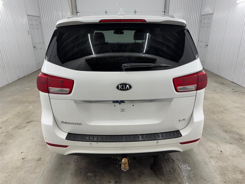 kia Sedona 2017 - 9