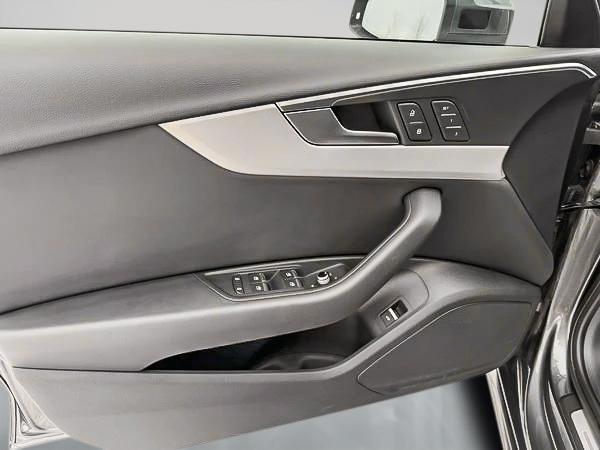 audi berline A4 2023 - 12