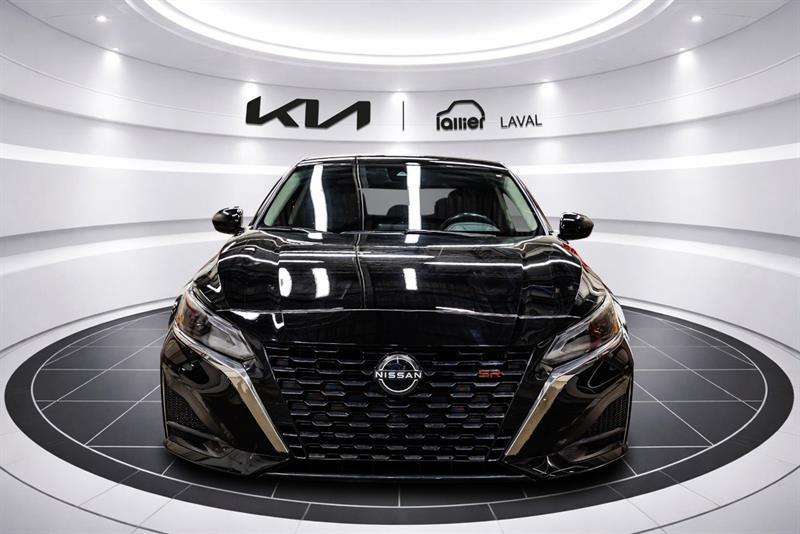 2023 Nissan Altima - Image 2