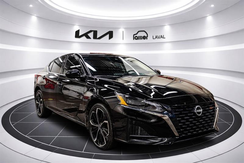 2023 Nissan Altima - Image 9