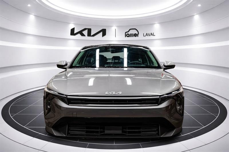 2025 Kia K4 - Image 2