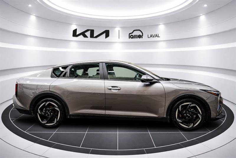 2025 Kia K4 - Image 8