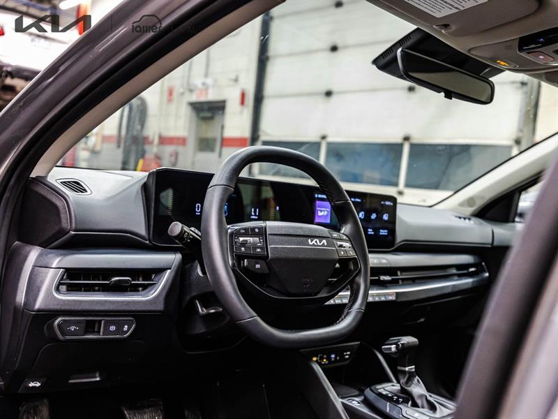 2025 Kia K4 - Image 21