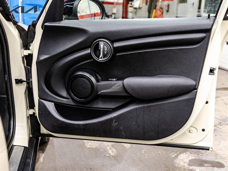 2020 Mini 5 Door - Image 17