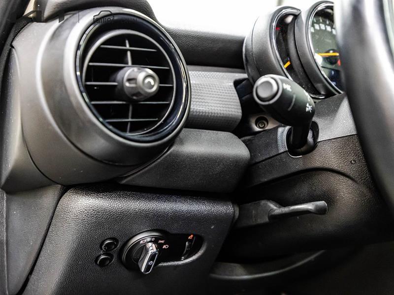 2020 Mini 5 Door - Image 22