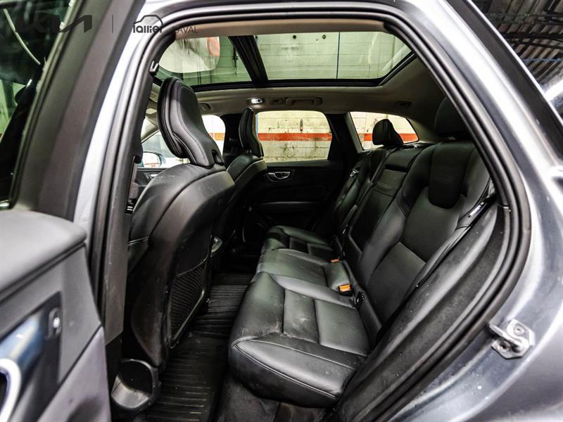 2021 Volvo XC60 - Image 13