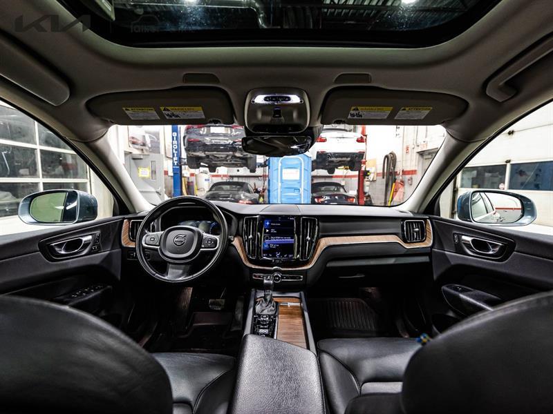2021 Volvo XC60 - Image 14