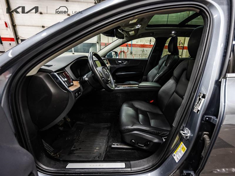 2021 Volvo XC60 - Image 20