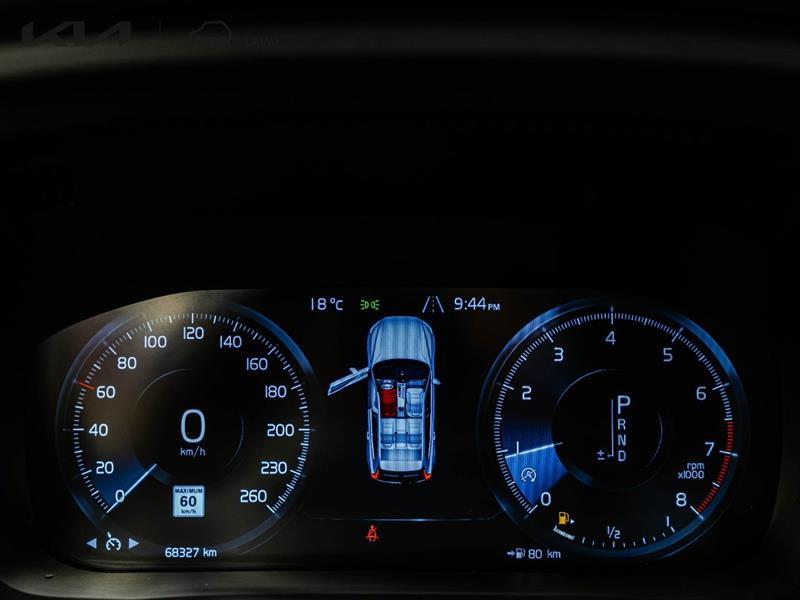 2021 Volvo XC60 - Image 24