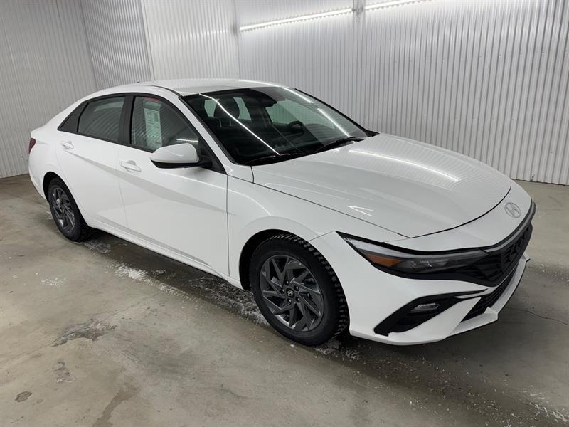 2025 Hyundai Elantra - Image 5