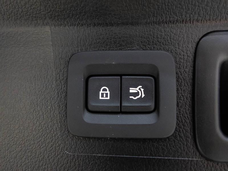 2024 Mazda CX-50 - Image 15