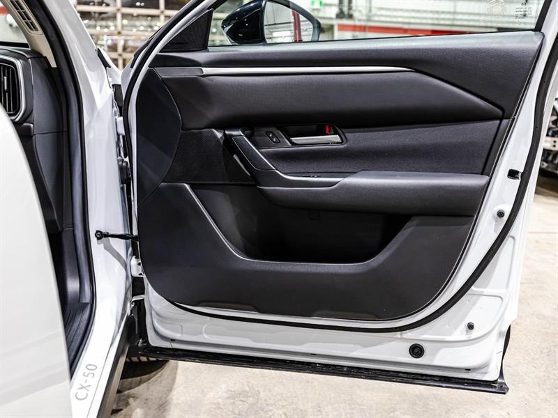 2024 Mazda CX-50 - Image 17