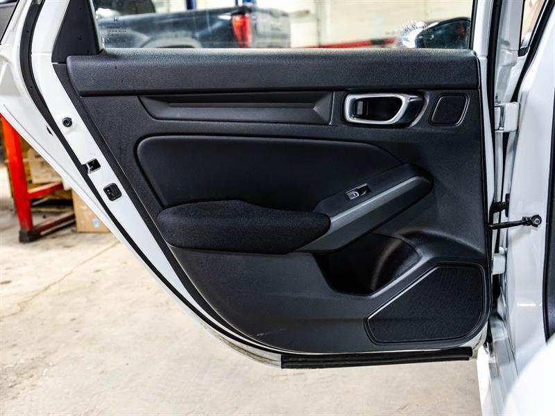 2025 Honda Civic - Image 12