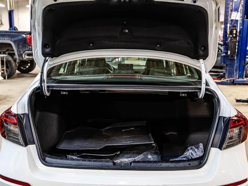 2025 Honda Civic - Image 15