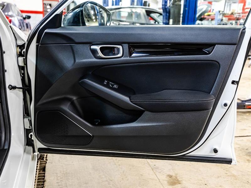 2025 Honda Civic - Image 16