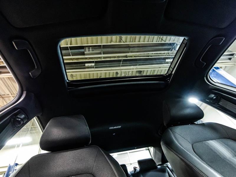 2025 Honda Civic - Image 18