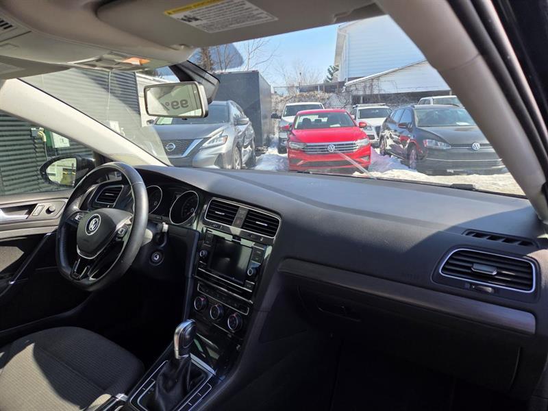 2019 Volkswagen Golf - Image 10