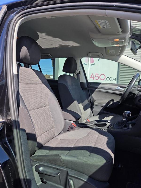 2019 Volkswagen Golf - Image 11