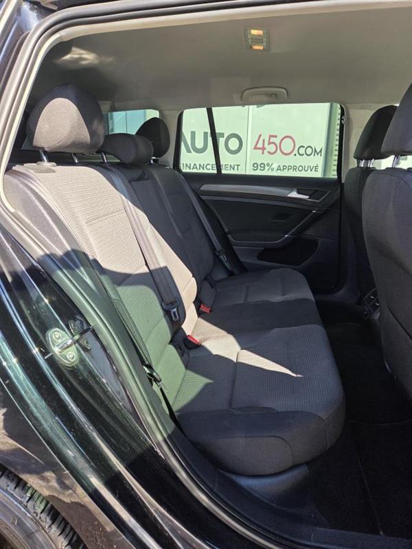 2019 Volkswagen Golf - Image 12