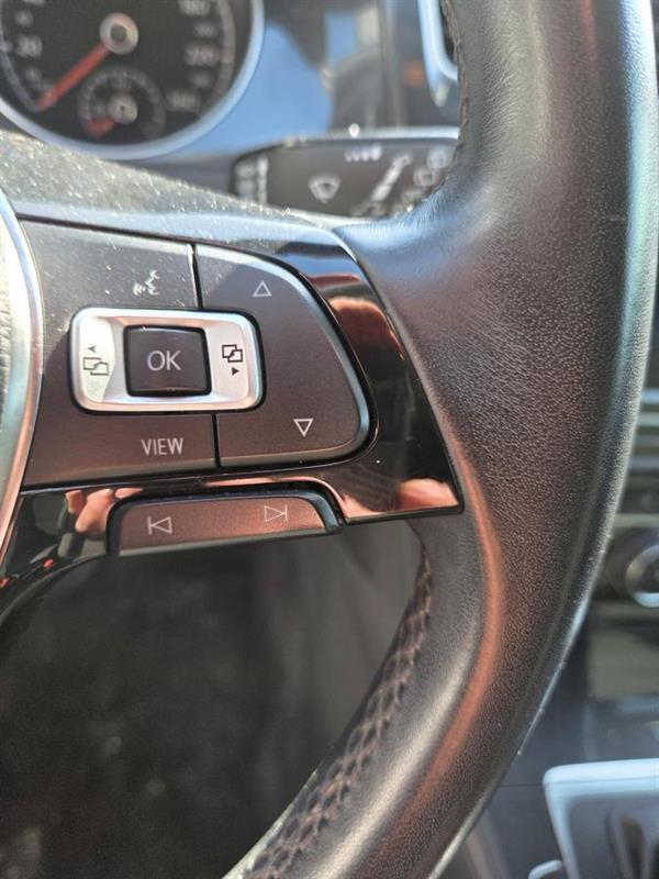 2019 Volkswagen Golf - Image 19