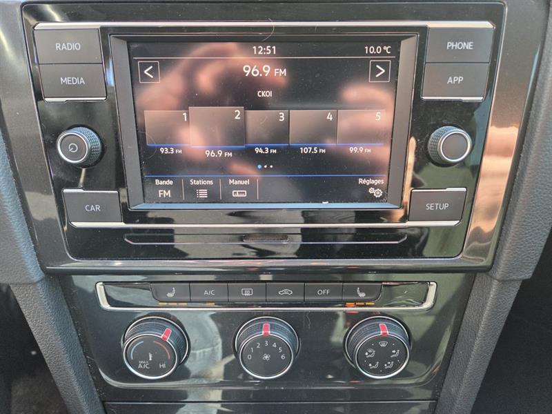 2019 Volkswagen Golf - Image 22