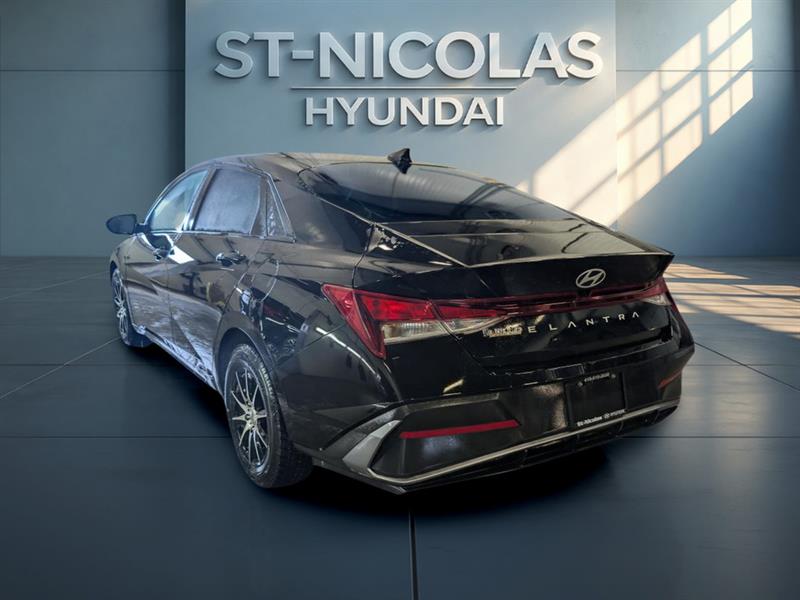 hyundai Elantra 2025 - 2