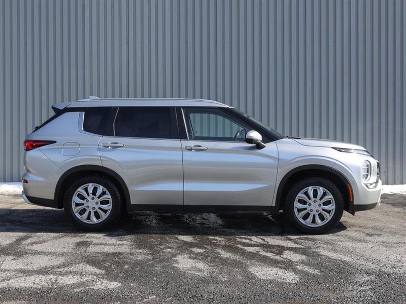 mitsubishi Outlander 2022 - 3