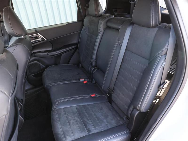 mitsubishi Outlander 2022 - 18