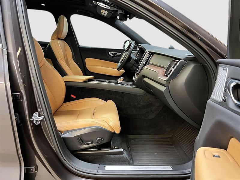 volvo XC60 2022 - 8