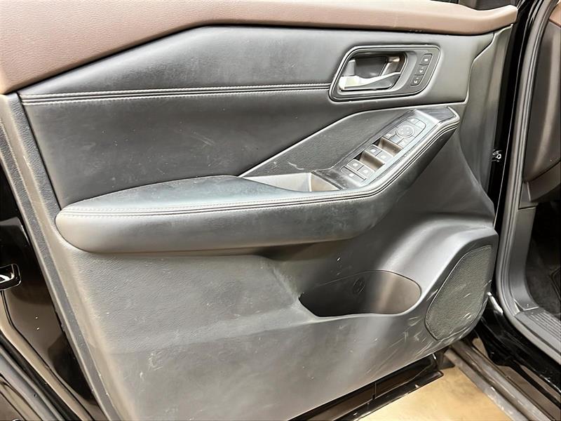 nissan Rogue 2023 - 25