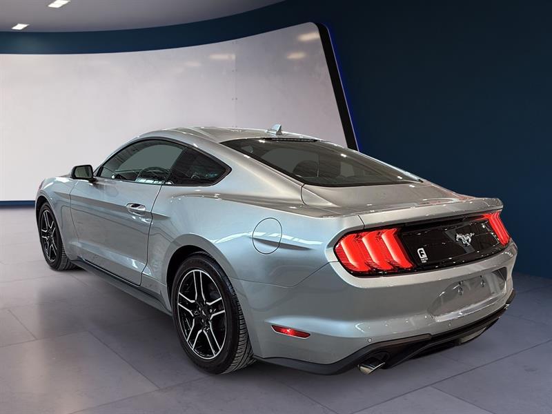 ford Mustang 2022 - 4