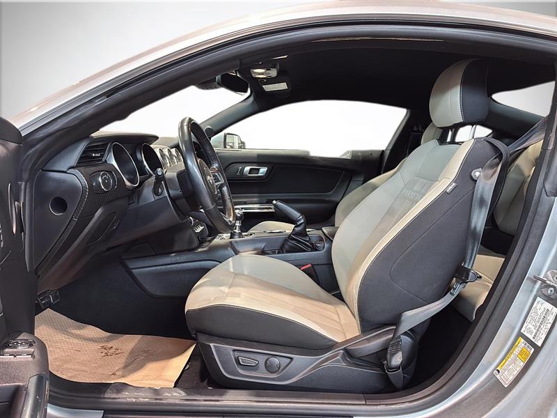 ford Mustang 2022 - 7