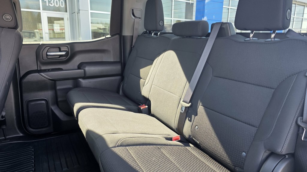 chevrolet Silverado 1500 2024 - 16
