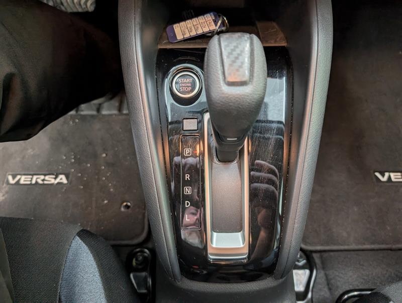 nissan Versa 2024 - 14