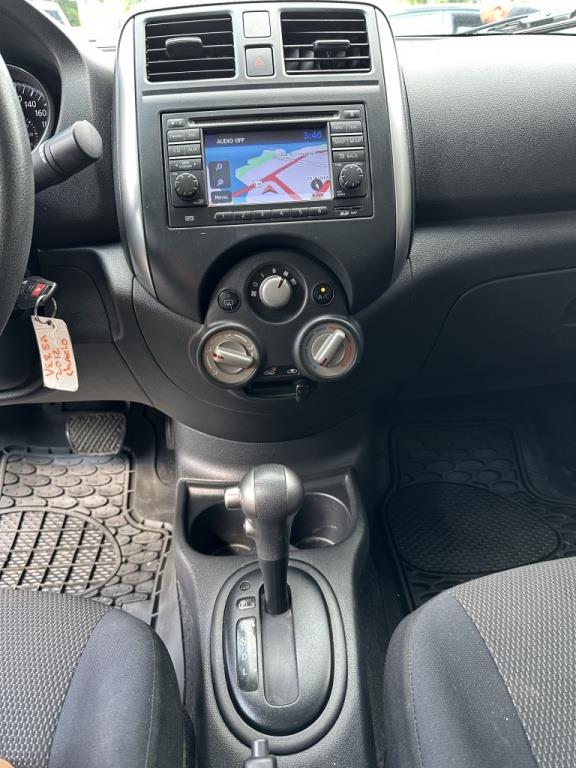Nissan Versa 9