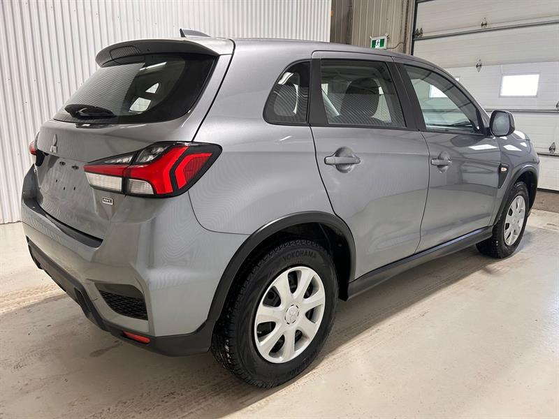 2022 Mitsubishi RVR - Image 6