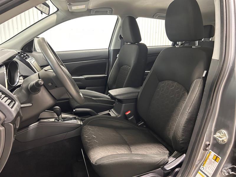 2022 Mitsubishi RVR - Image 12