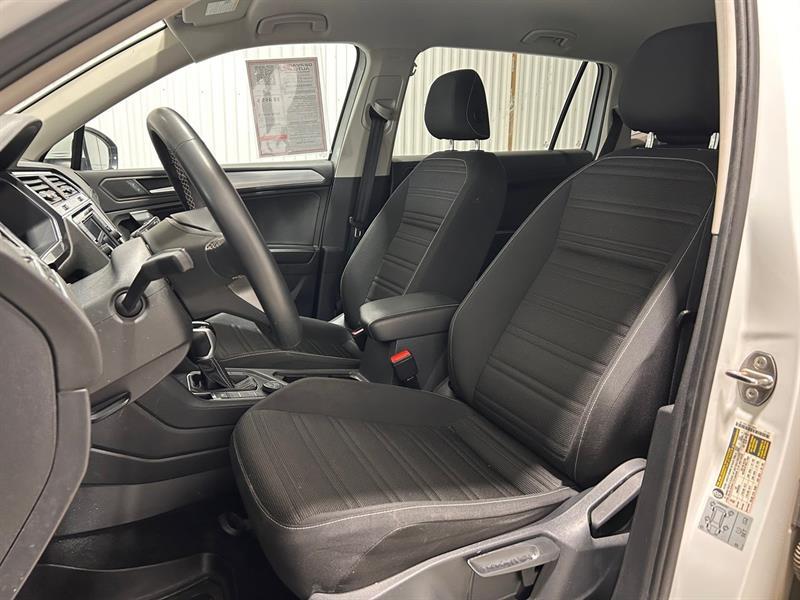 2022 Volkswagen Tiguan - Image 12