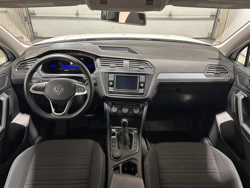 2022 Volkswagen Tiguan - Image 14