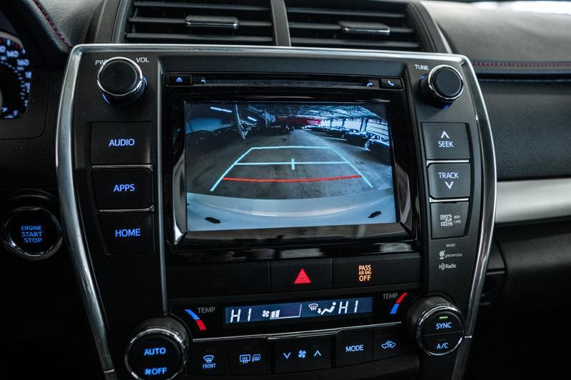 2015 Toyota Camry - Image 27