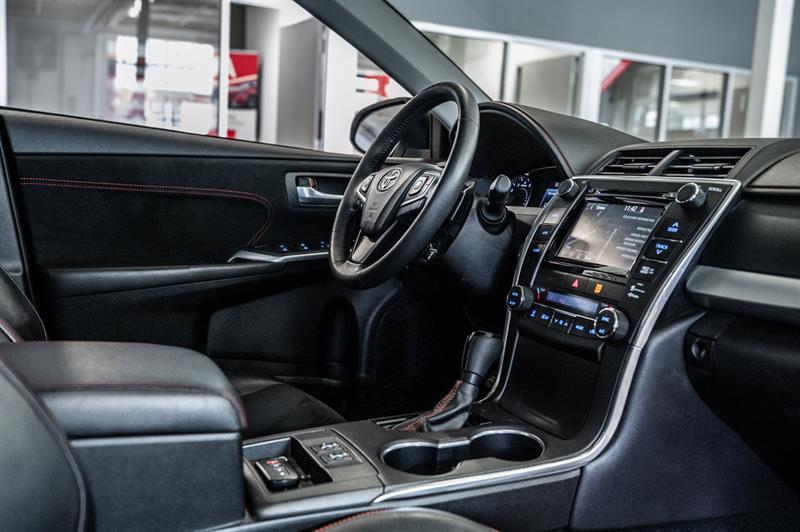 2015 Toyota Camry - Image 38