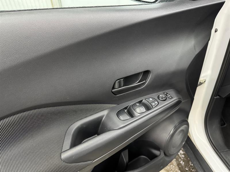 2020 Nissan Kicks - Image 13