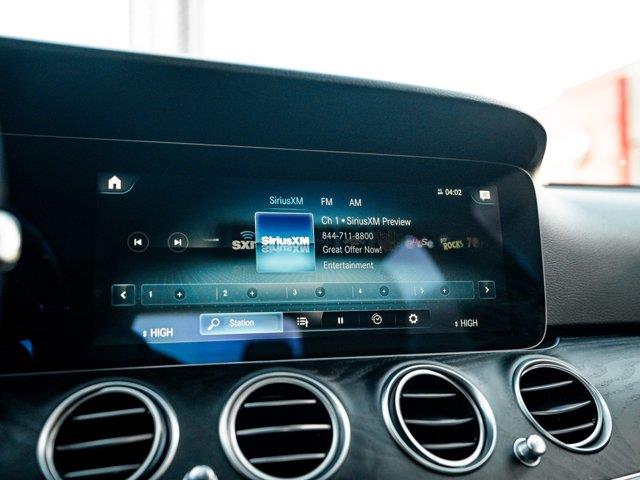 mercedes-benz E Class 2022 - 26