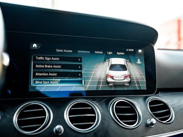 mercedes-benz E Class 2022 - 33