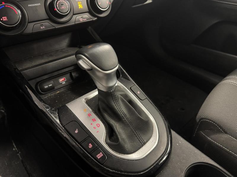 kia Forte5 2023 - 14
